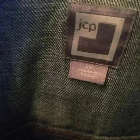 Denim Jacket with hand painted peace signs🌸 - Picture 6 of 8